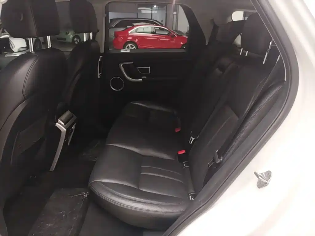 Land Rover Discovery Sport — миниатюра 17