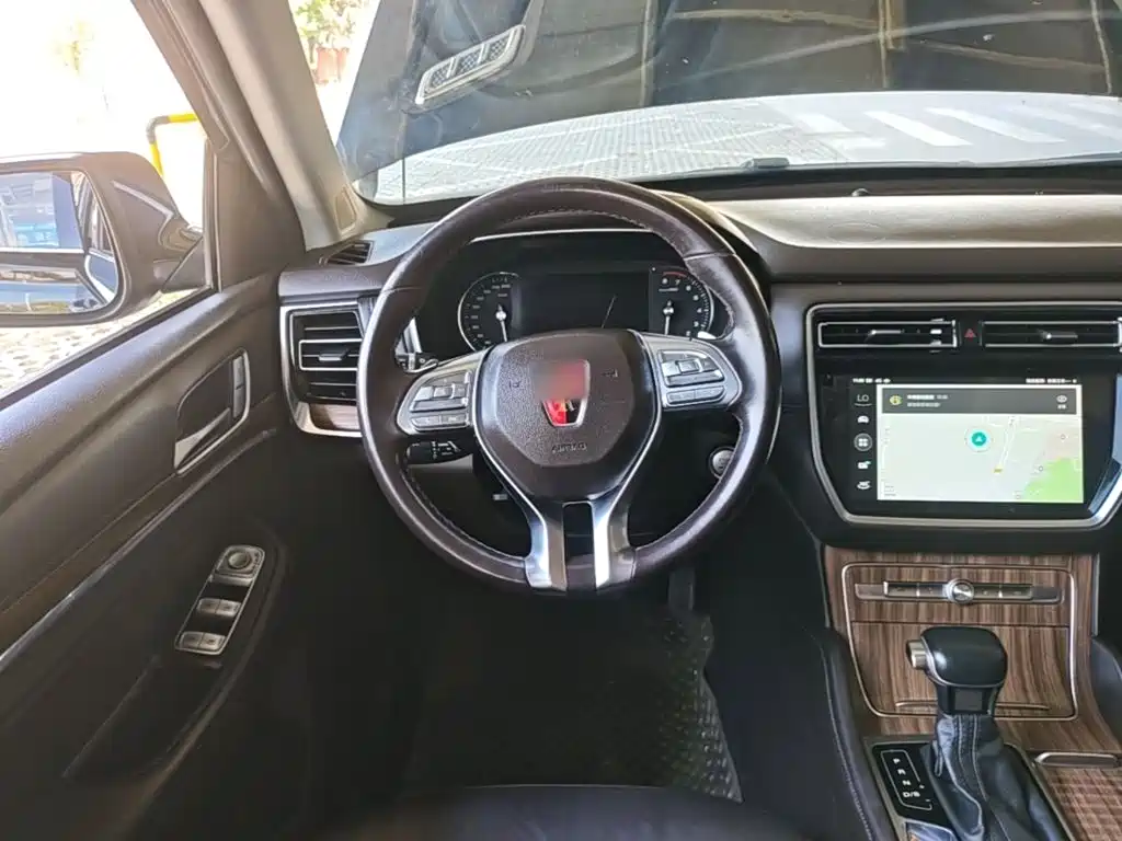 Roewe RX8 — миниатюра 11