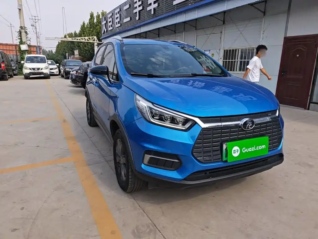 BYD Yuan EV — миниатюра 4