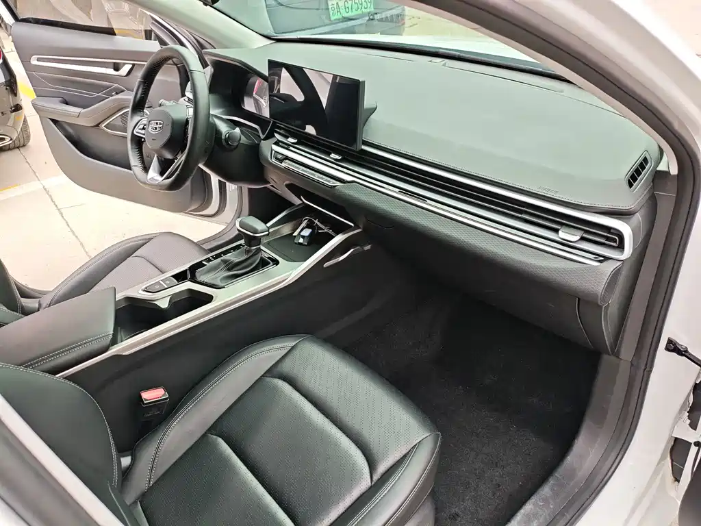 Geely Emgrand — миниатюра 8