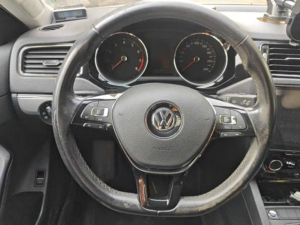 Volkswagen Sagitar — миниатюра 11