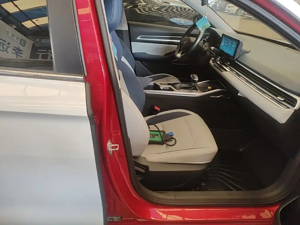 Geely Emgrand — миниатюра 25