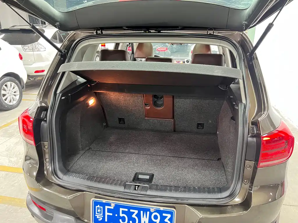 Volkswagen Tiguan — миниатюра 10
