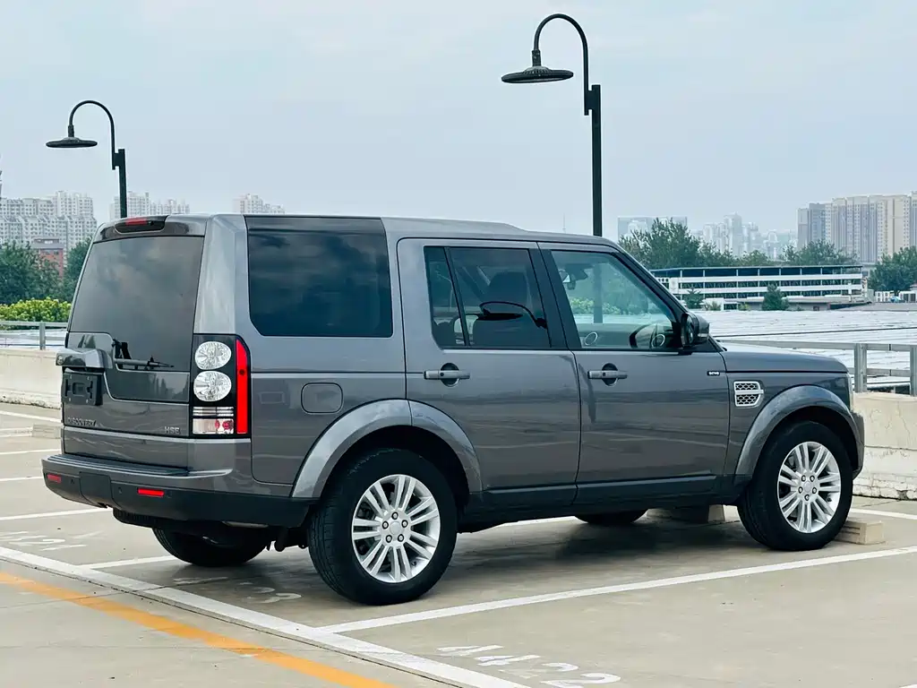 Land Rover Discovery 2016 3.0 SC V6 HSE