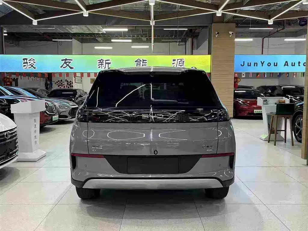 BYD Sealion 05 EV — миниатюра 12
