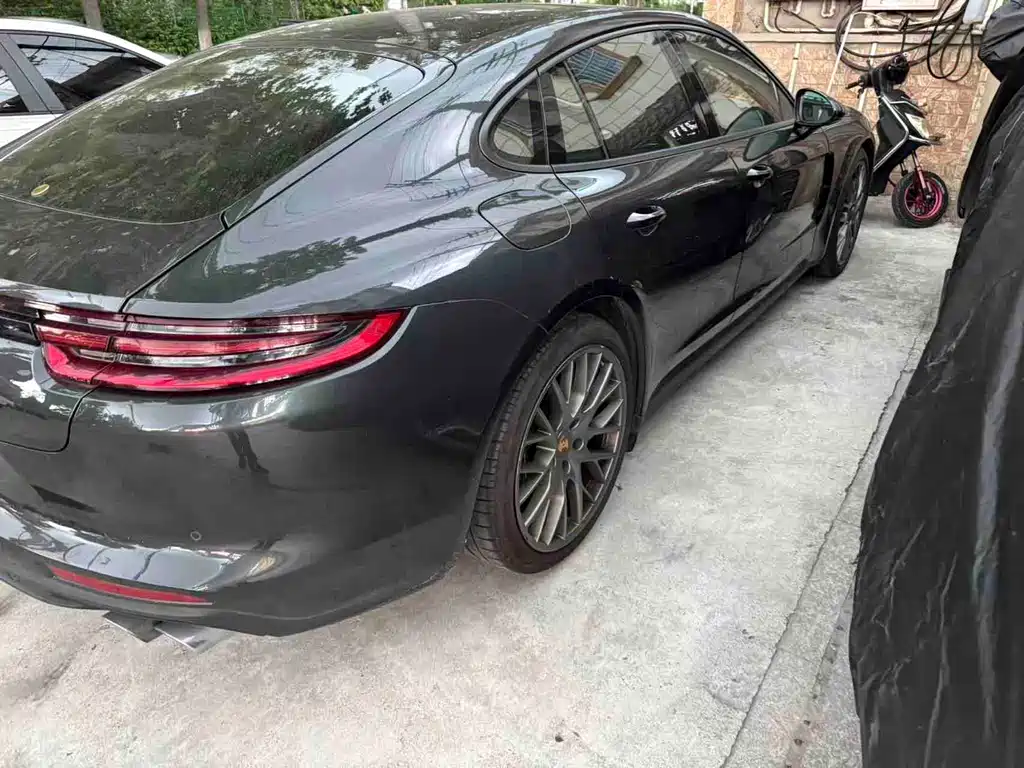 Porsche Panamera — миниатюра 2