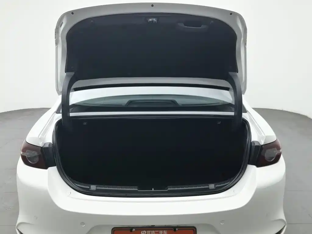 Mazda 3 Axela — миниатюра 16