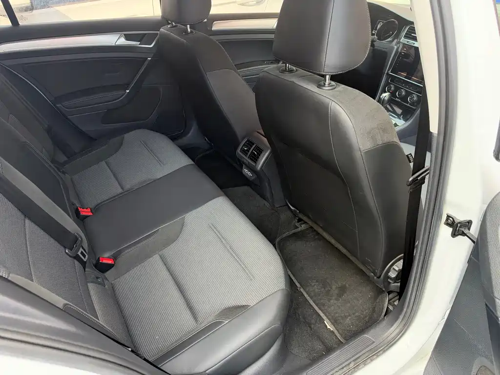 Volkswagen Golf — миниатюра 6