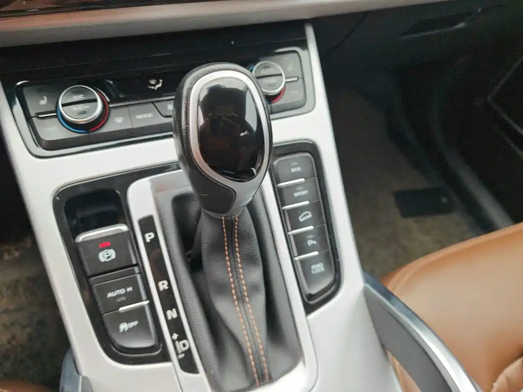 Geely Boyue — миниатюра 10