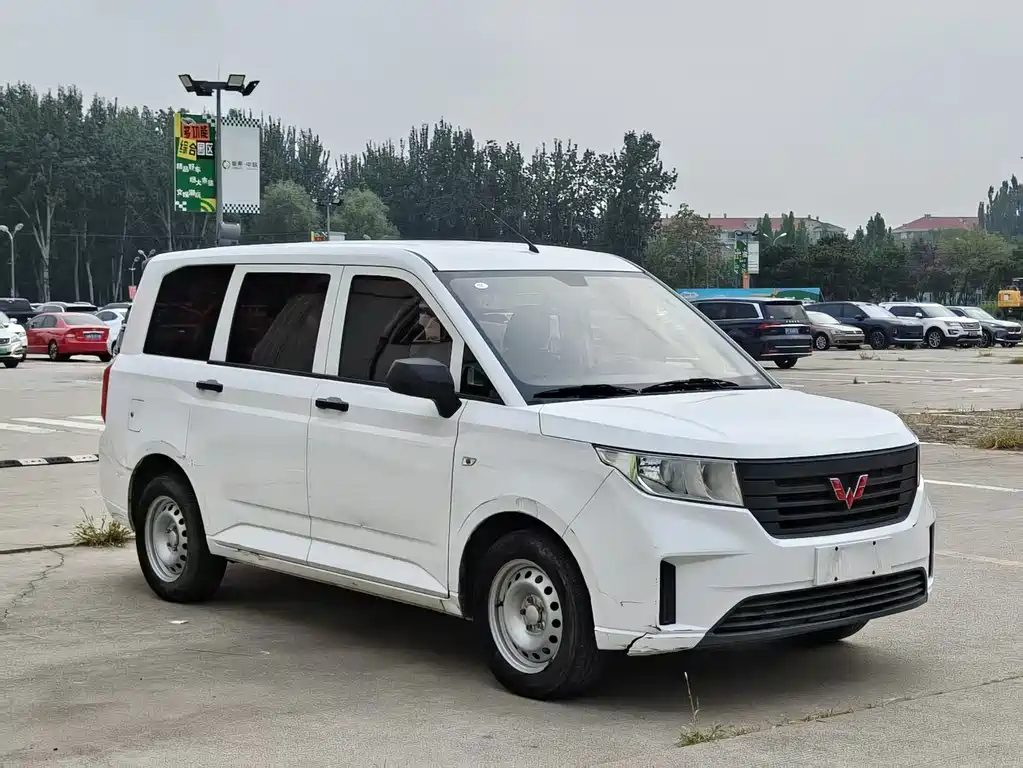 Wuling Hongguang PLUS — миниатюра 4