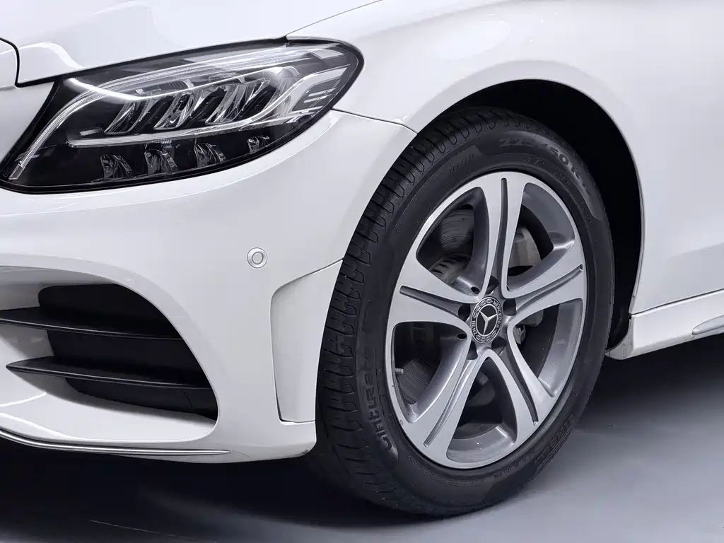 Mercedes-Benz C-Class — миниатюра 21