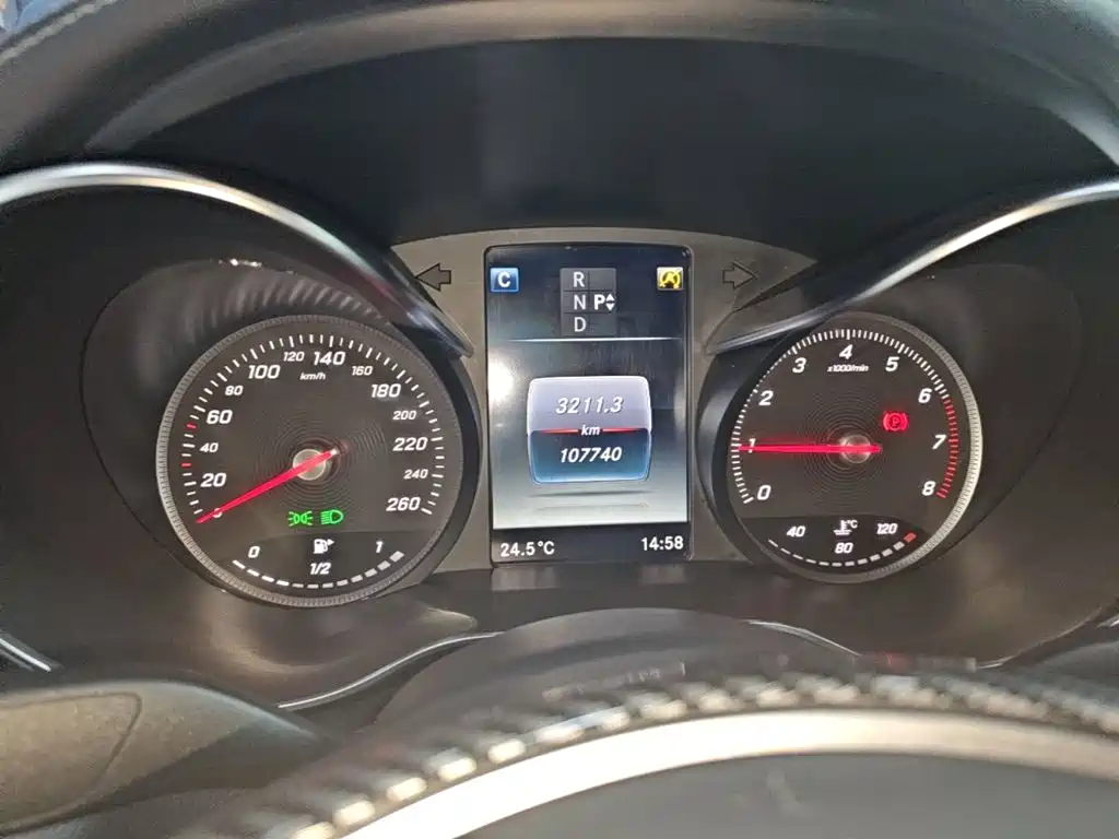 Mercedes-Benz C-Class — миниатюра 12