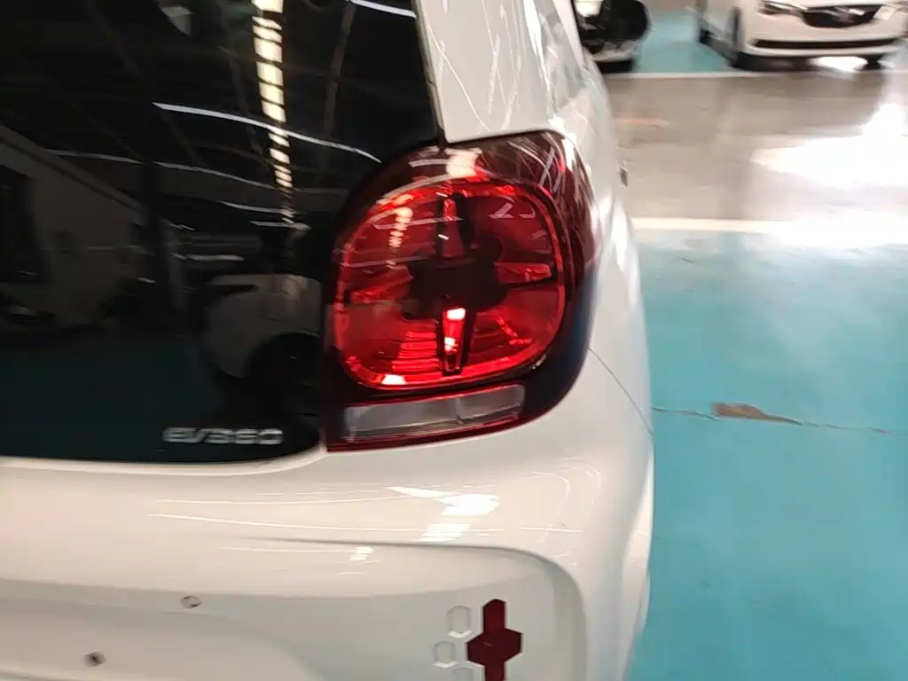 Roewe Clever — миниатюра 8