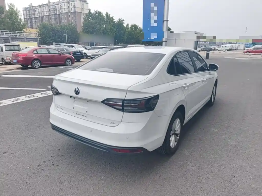 Volkswagen Lavida — миниатюра 7