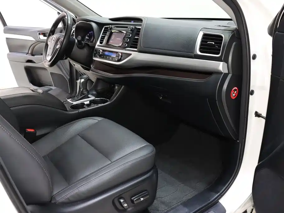 Toyota Highlander — миниатюра 8