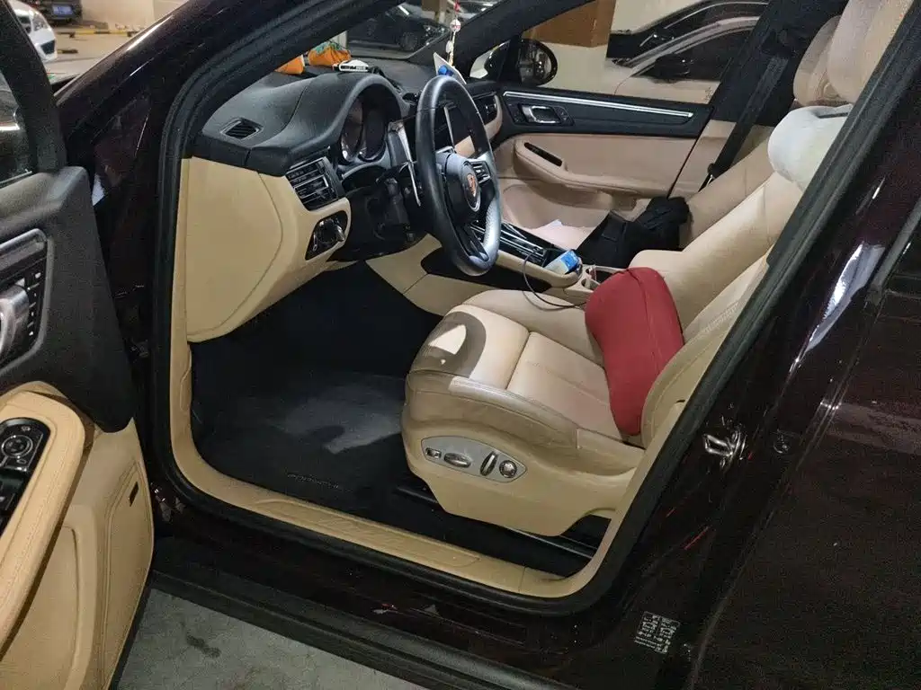 Porsche Macan — миниатюра 12