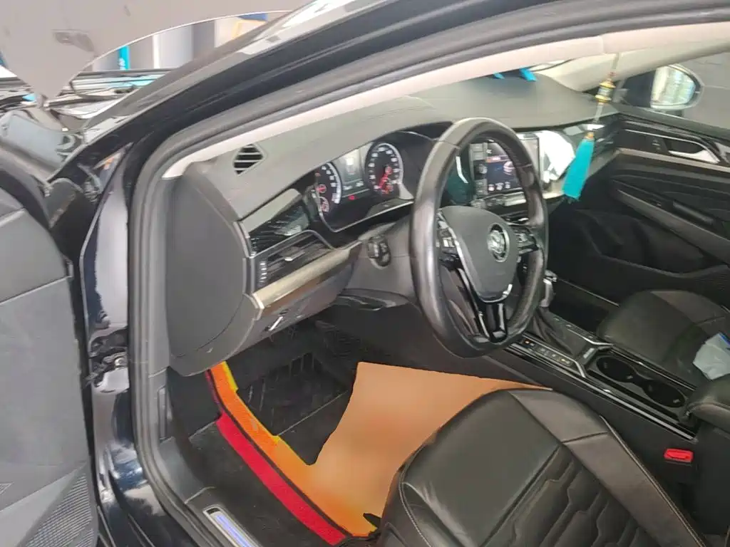 Volkswagen Passat PHEV — миниатюра 21