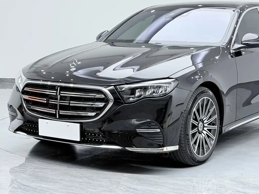 Mercedes-Benz E-Class — миниатюра 10