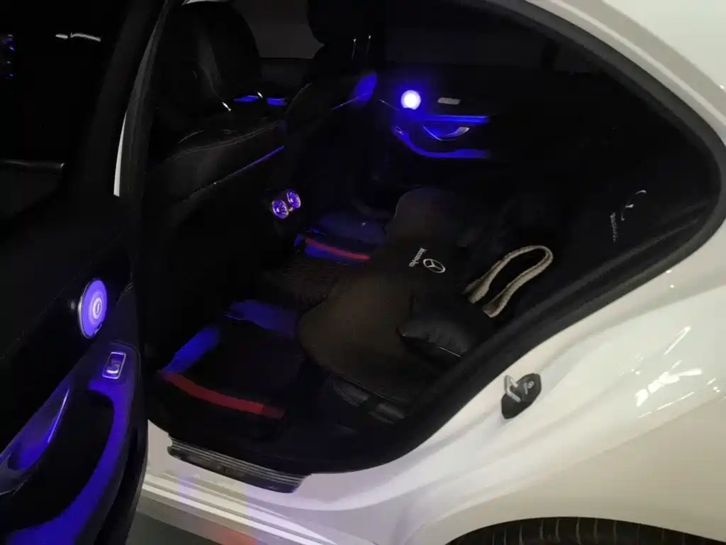 Mercedes-Benz C-Class — миниатюра 15