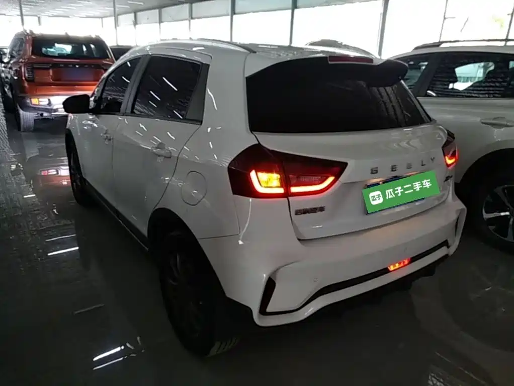 Geely Vision X3 — миниатюра 5