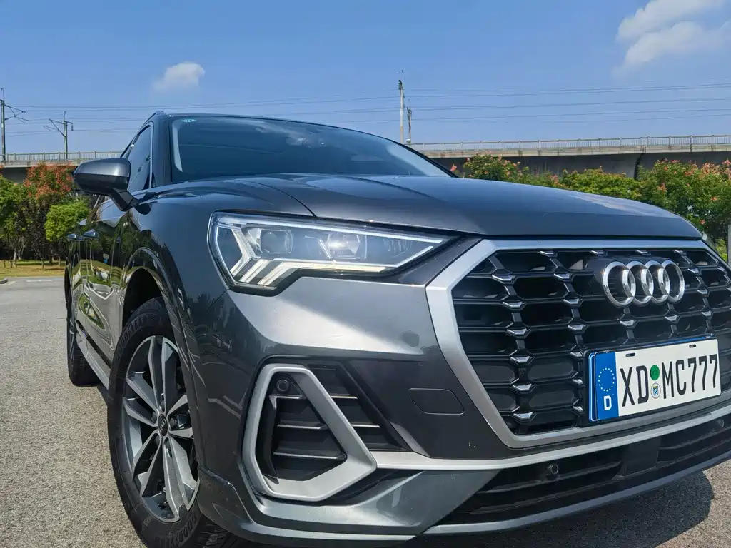 Audi Q3 — миниатюра 12