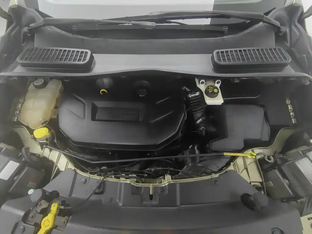 Ford Kuga — миниатюра 6