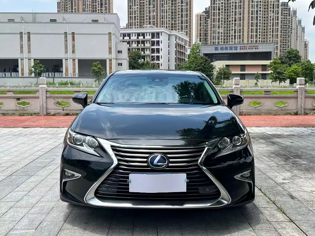 Lexus ES 2015 300h Comfort