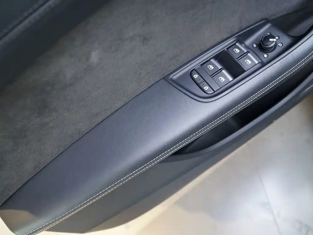 Audi Q8 — миниатюра 11