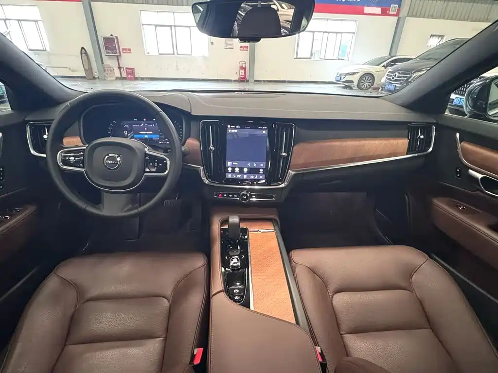 Volvo S90 — миниатюра 7