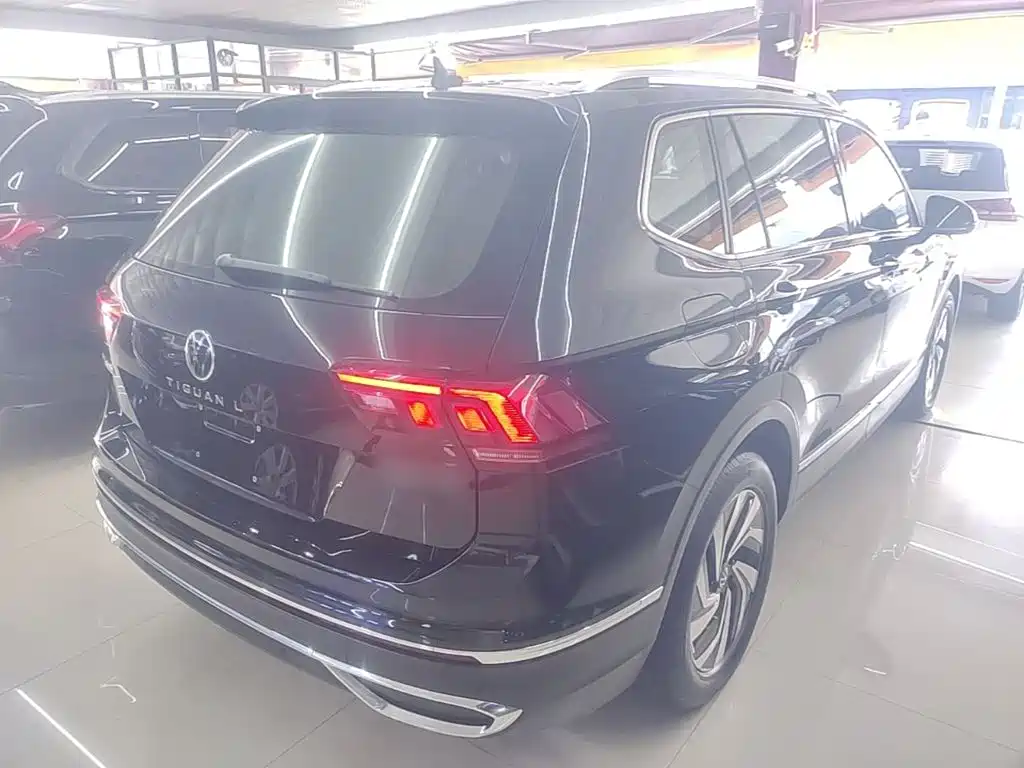 Volkswagen Tiguan L — миниатюра 7