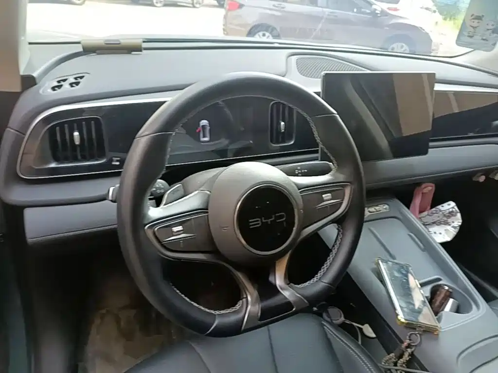 BYD Sealion 05 EV — миниатюра 11