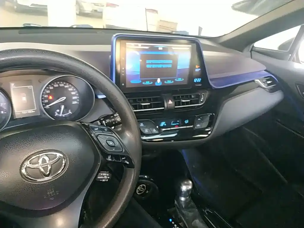 Toyota C-HR — миниатюра 13