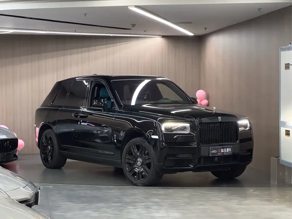 Rolls-Royce Cullinan 2024 мест