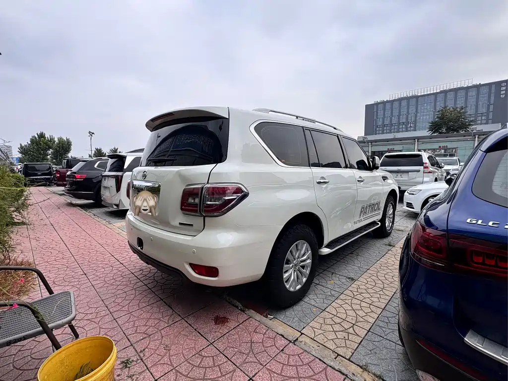 Nissan Patrol — миниатюра 2