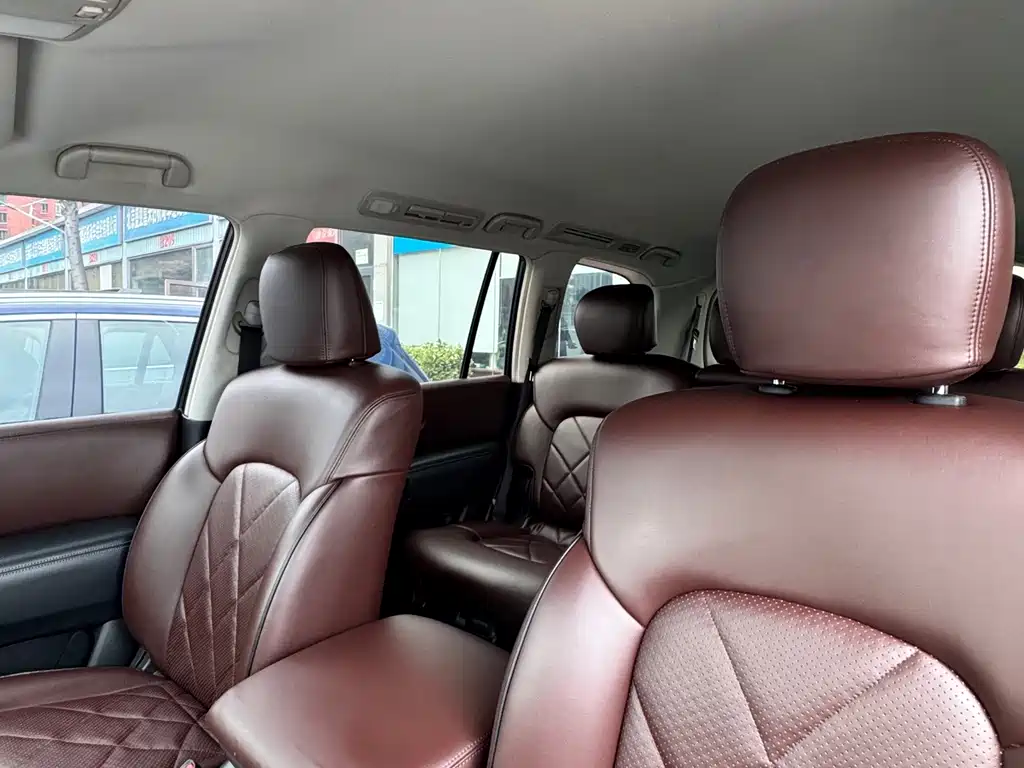 Nissan Patrol — миниатюра 7