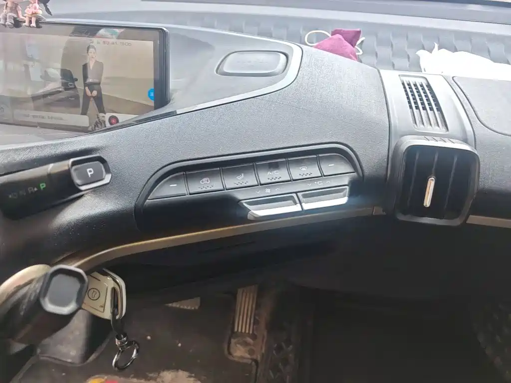 Baojun KiWi EV — миниатюра 13