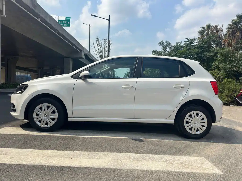 Volkswagen Polo — миниатюра 8