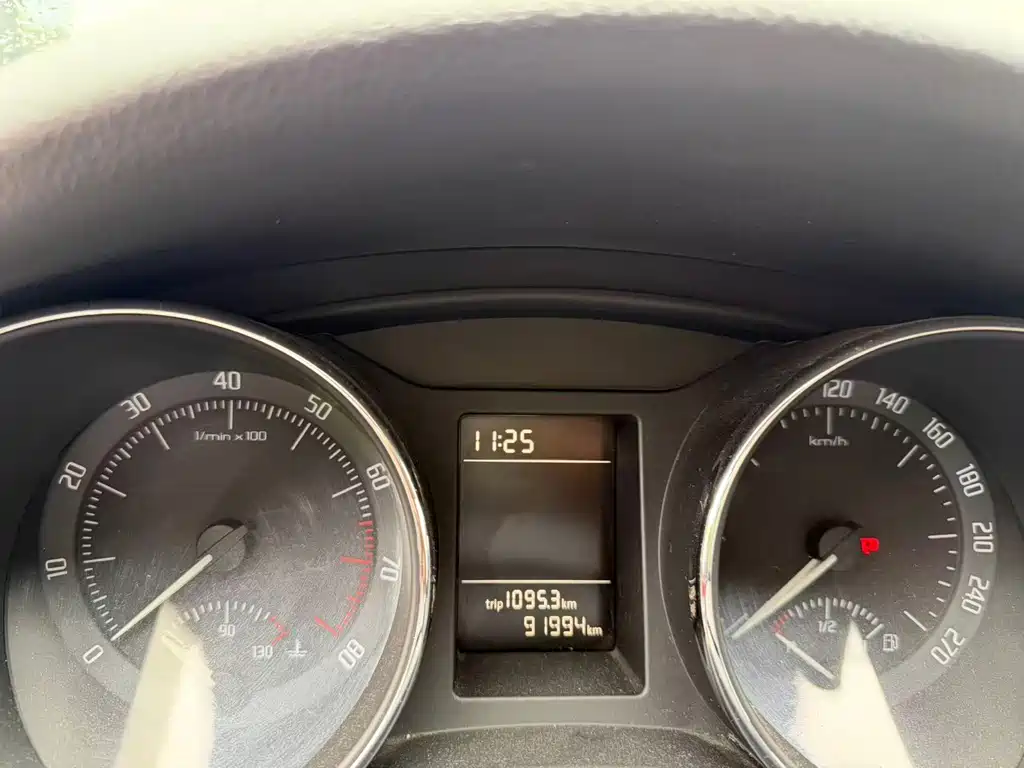 Skoda Superb — миниатюра 3
