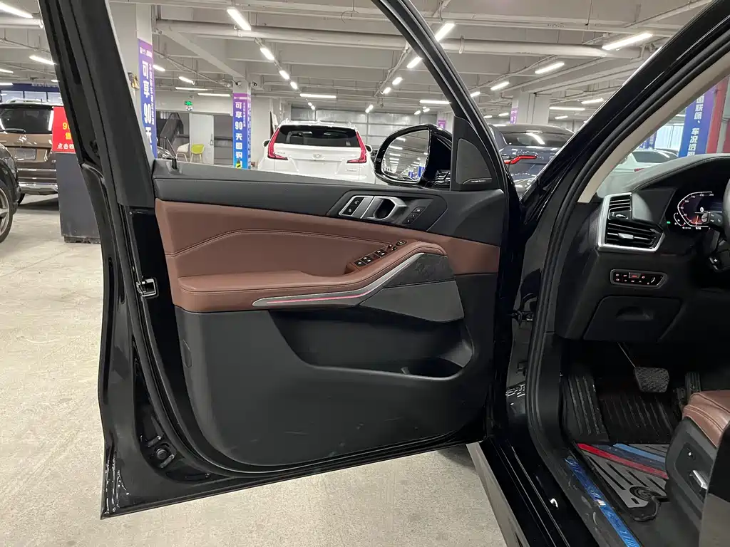BMW X5 (Import) — миниатюра 13