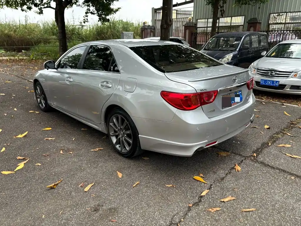 Toyota Reiz — миниатюра 12