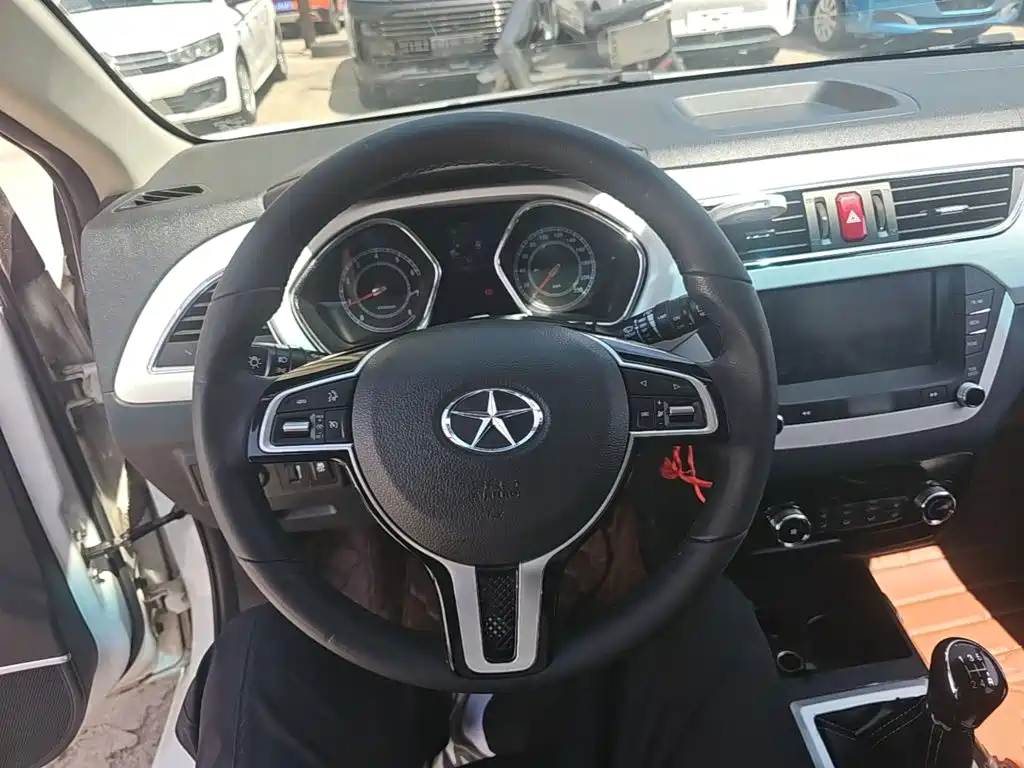 JAC S2 2015 1.5L MT Luxury