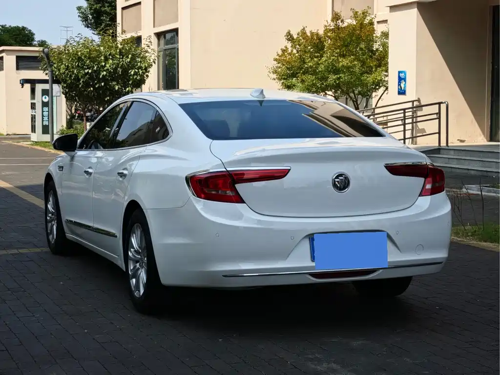 Buick LaCrosse — миниатюра 4