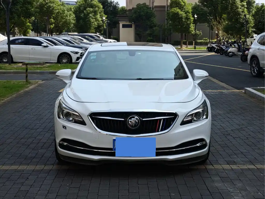 Buick LaCrosse — миниатюра 2