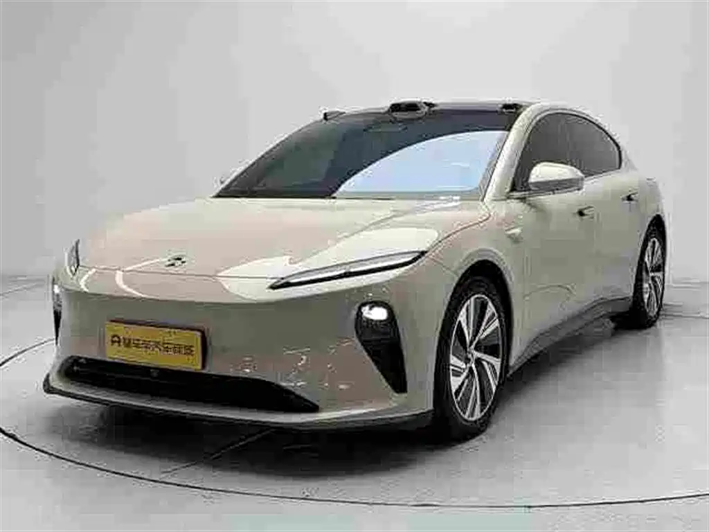 NIO ET5