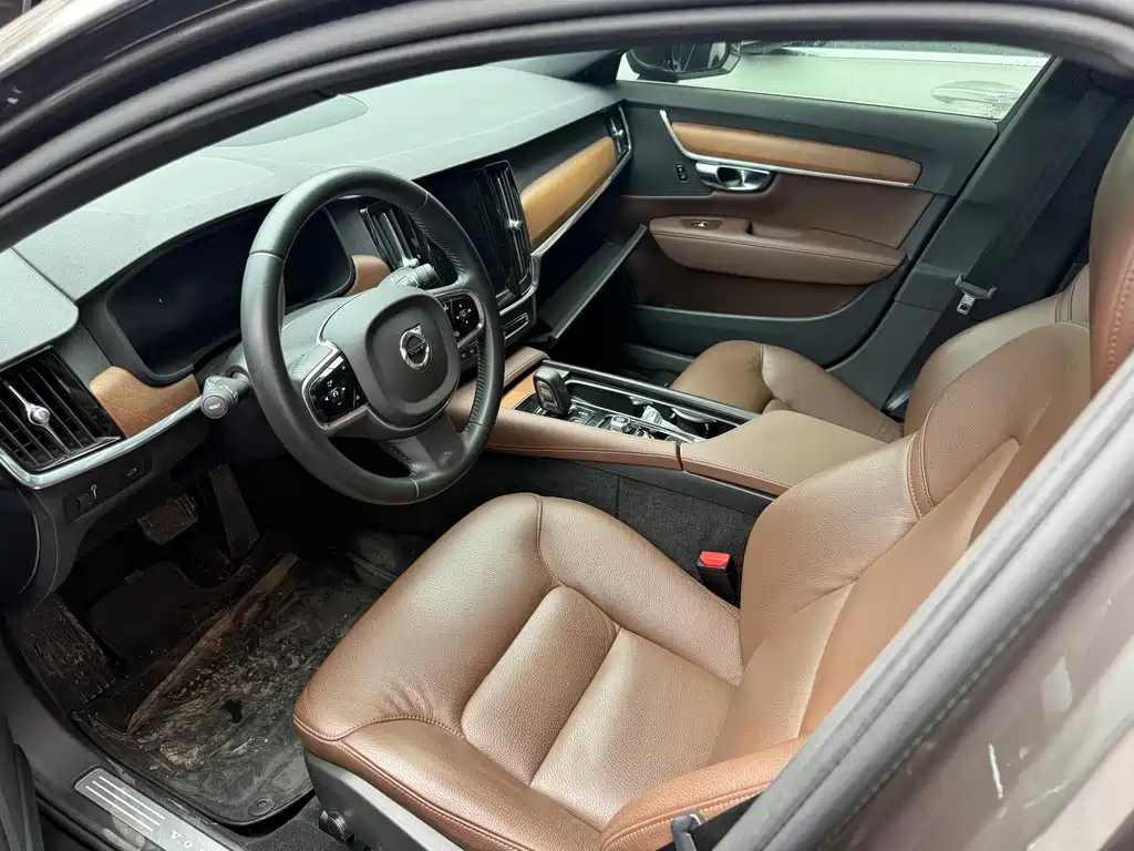 Volvo S90 — миниатюра 4