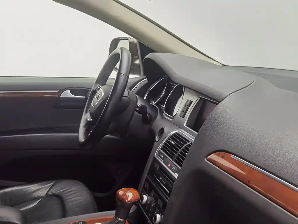 Audi Q7 — миниатюра 22