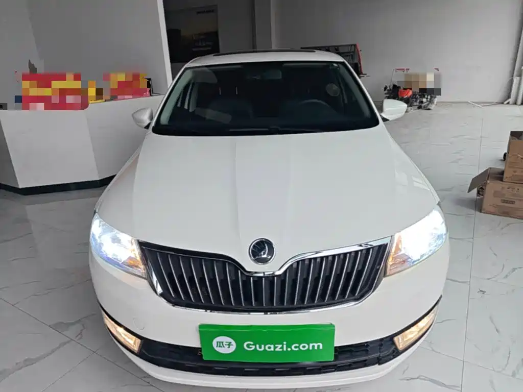 Skoda Rapid Spaceback — миниатюра 3