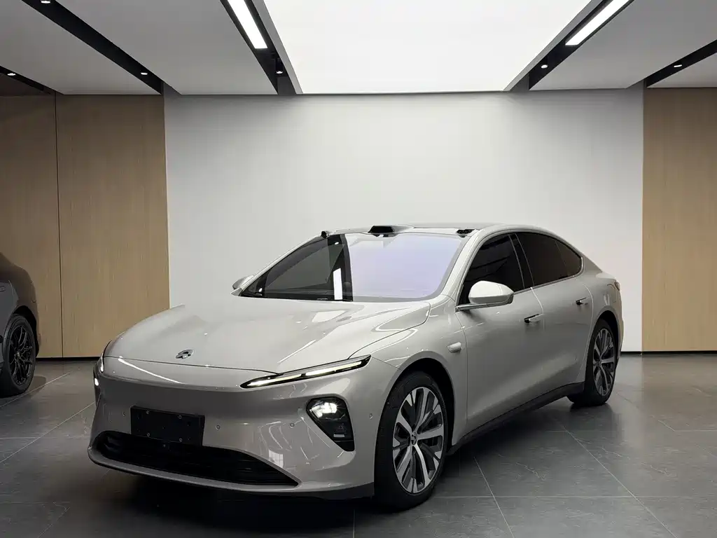NIO ET7