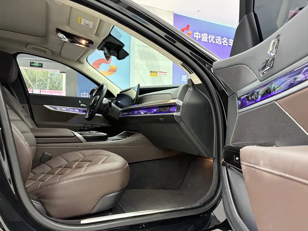 BMW i7 — миниатюра 18