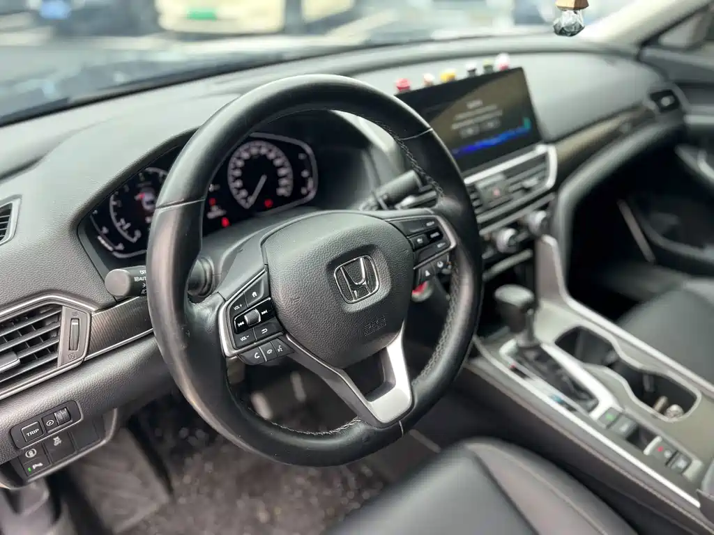 Honda Accord — миниатюра 10